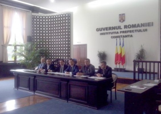 Deputaţii Comisiei de Transporturi, la prima şedinţă de lucru în teritoriu